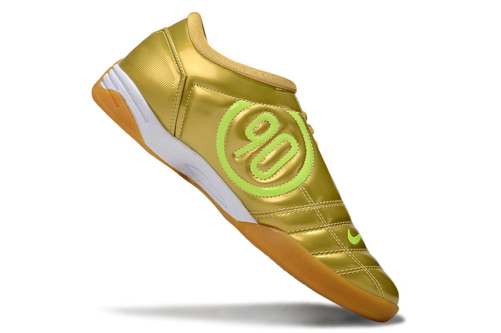 Sapatilha Nike Total 90