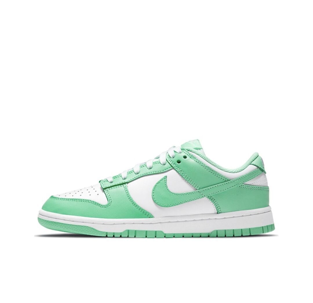 NIKE DUNK LOW