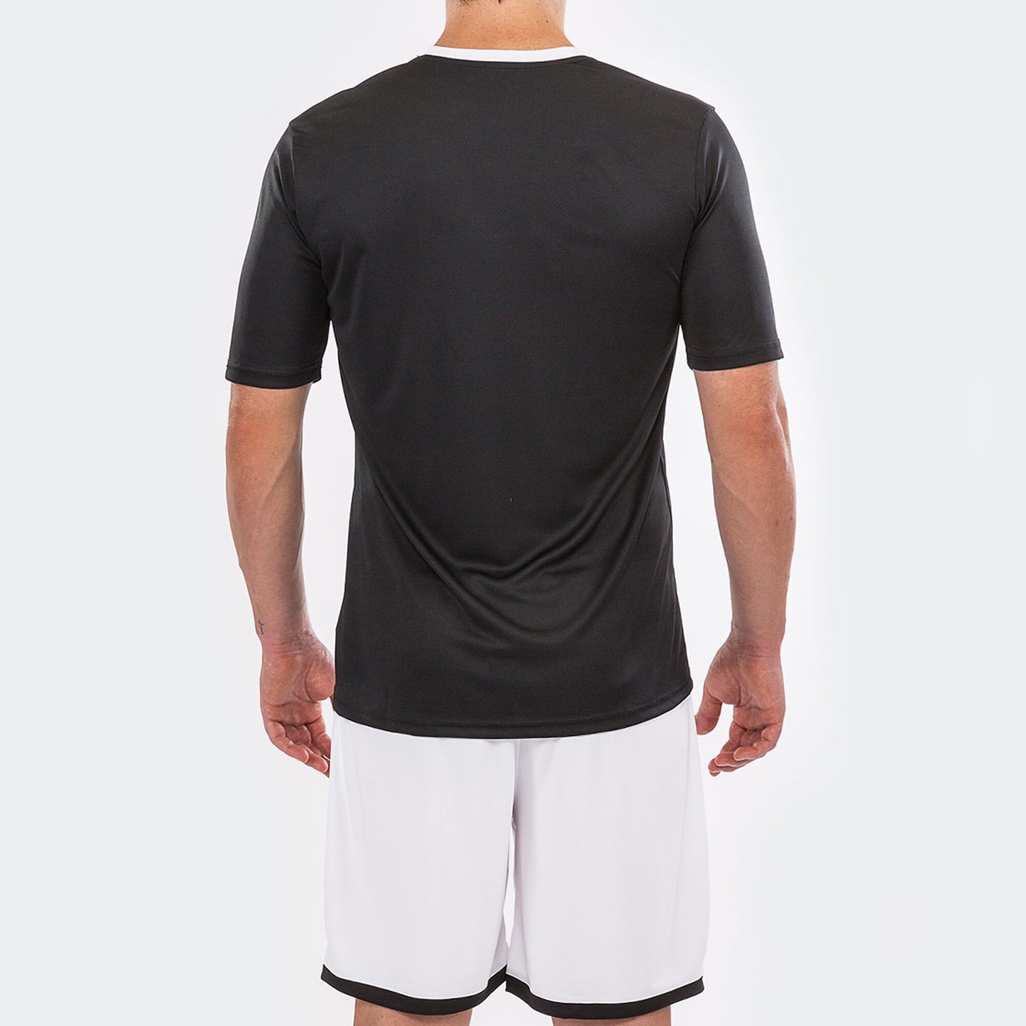T-shirt manga curta homem Winner preto branco