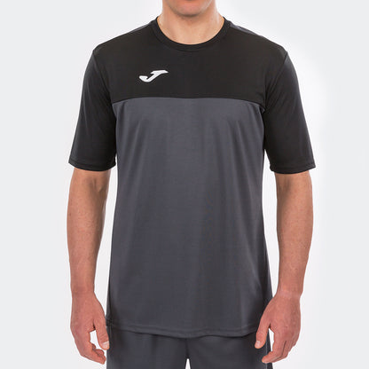 T-shirt manga curta homem Winner antracite preto
