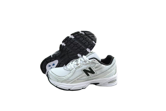 New Balance 740