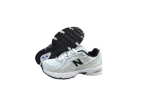 New Balance 740