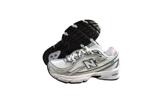 New Balance 740