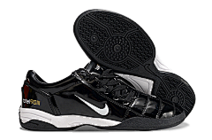 Sapatilha Nike Total 90