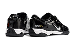 Sapatilha Nike Total 90