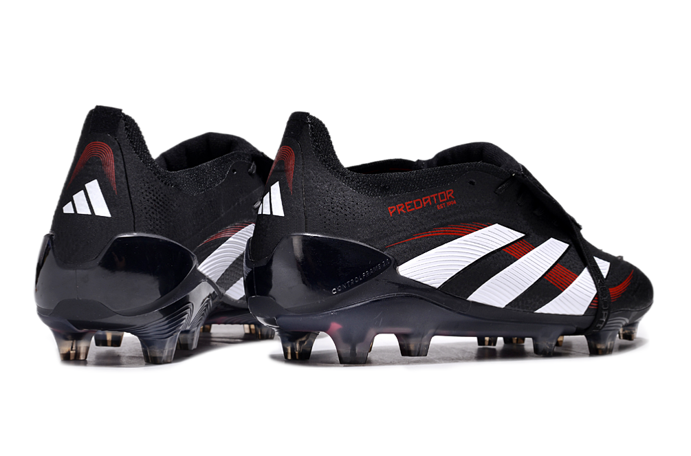 Adidas Predator com Atacadores