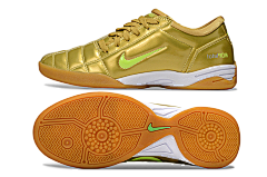 Sapatilha Nike Total 90