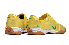 Sapatilha Nike Total 90