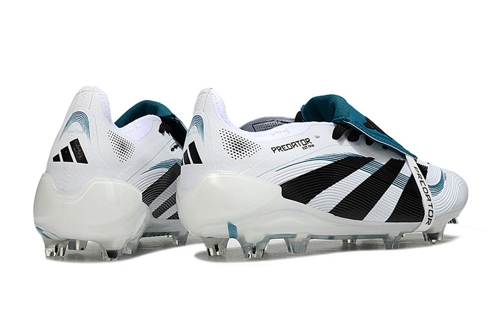 Adidas Predator com Atacadores