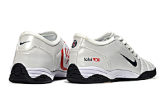 Sapatilha Nike Total 90