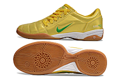 Sapatilha Nike Total 90
