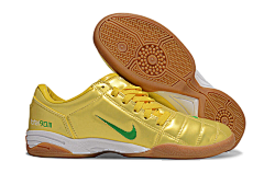 Sapatilha Nike Total 90