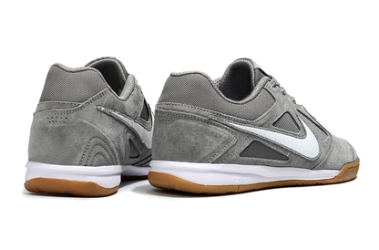 SAPATILHAS NIKE SB GATO SUPREME